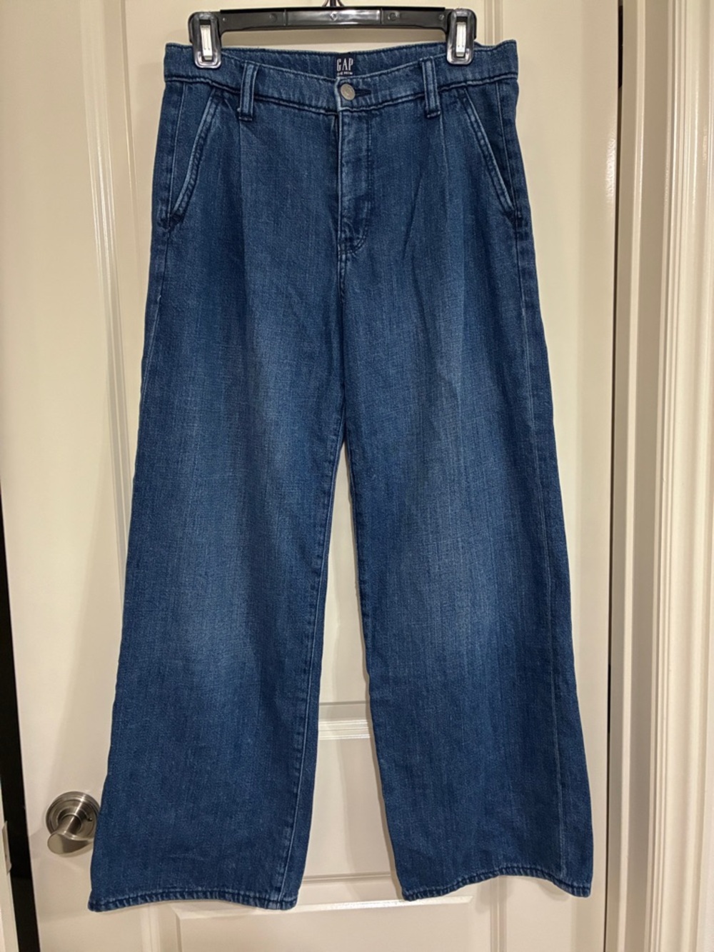 GAP Relaxed Wide-Leg Crop Jeans in Dark Blue Denim